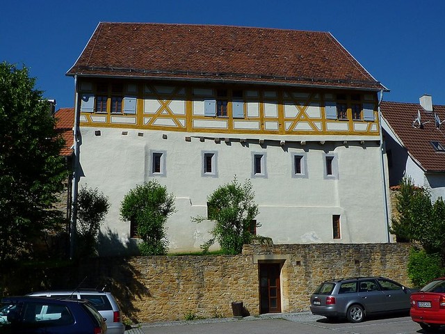 a building in Neuffen and part of the old city wall