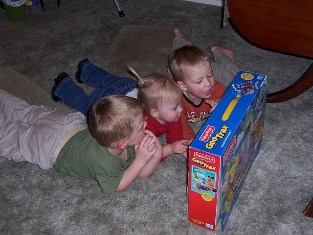 They couldn't get enough of the pictures on the box