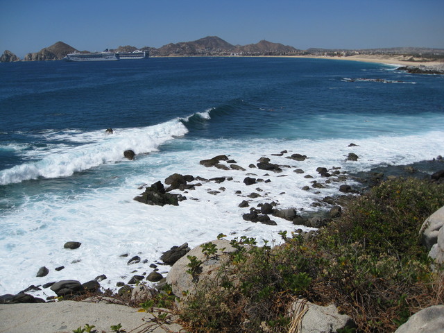 Blue water beach in Cabo