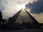 tn LouvrePyramid1